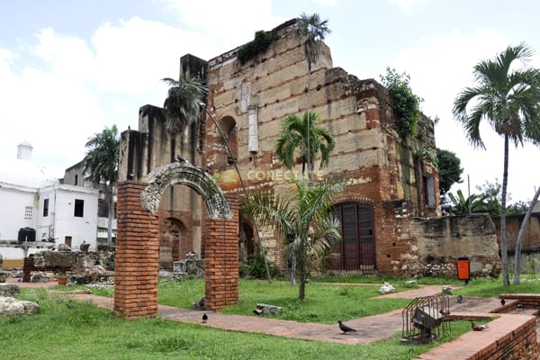 Ruinas del Hospital San Nicolás de Bari